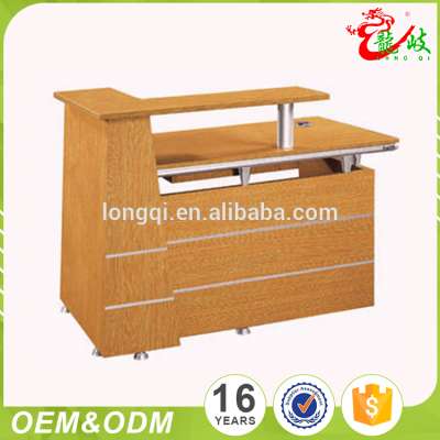 China Professional Supplier Wholesale Newest Design Cheap Wood Small Front Office Desk Reception Table